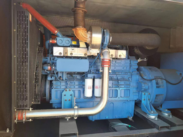 兰坪柴油发电机组一般有几种电压输出？