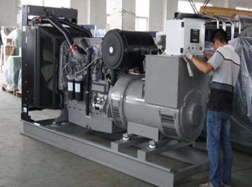 兰坪柴油发电机组和储能设备配合使用的案例