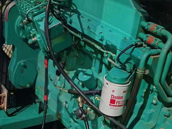 兰坪如何确定新的发电机组控制系统是否与原系统兼容？