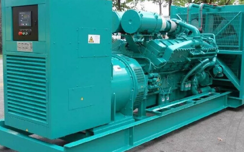 兰坪柴油发电机组冬季使用中需要注意哪些事项？